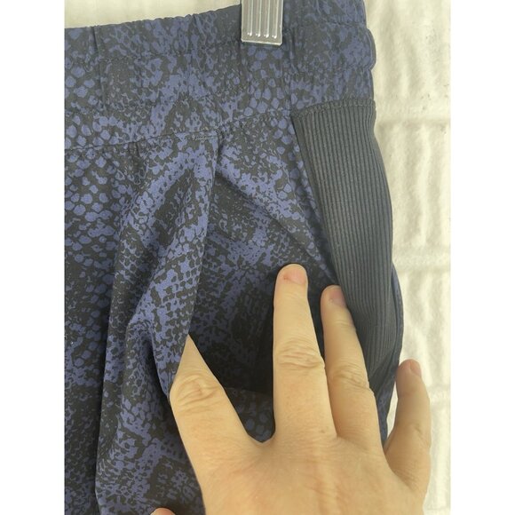 Athleta Pants Size 8 Brooklyn Joggers Dress Blue Python Print Travel Pockets #3 - Picture 8 of 12